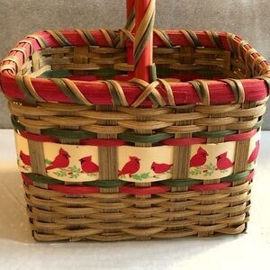 Country woven basket with robin